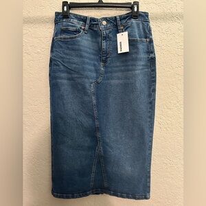 Sonoma women’s size 10 blue jean skirt brand new
